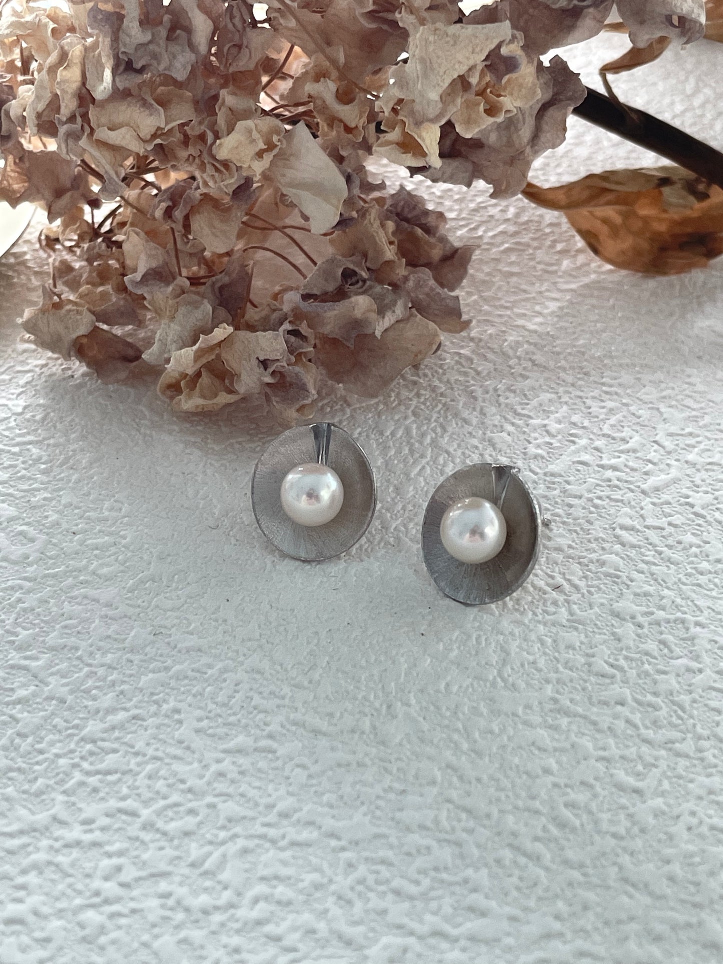 shell earrings