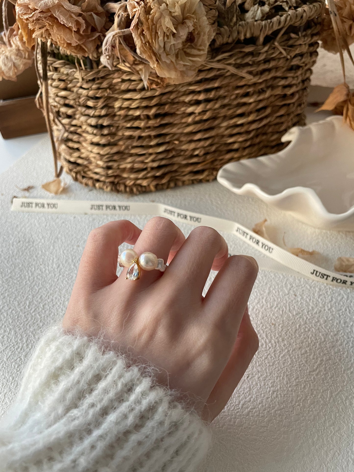 saltwater pearl akoya-baroque ring