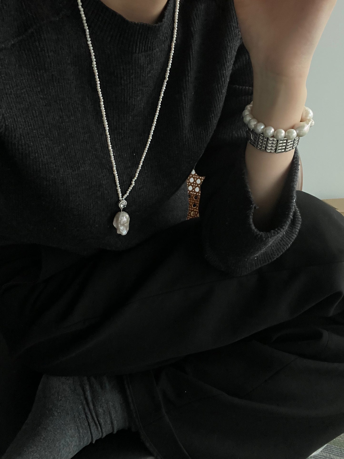 baroque sweater chain