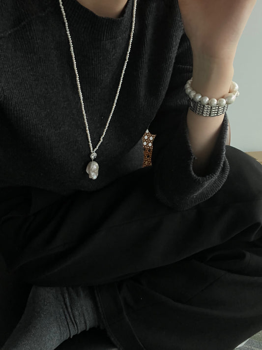 baroque sweater chain