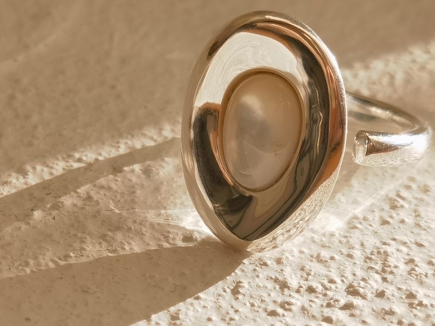 mother-of-pearl ring