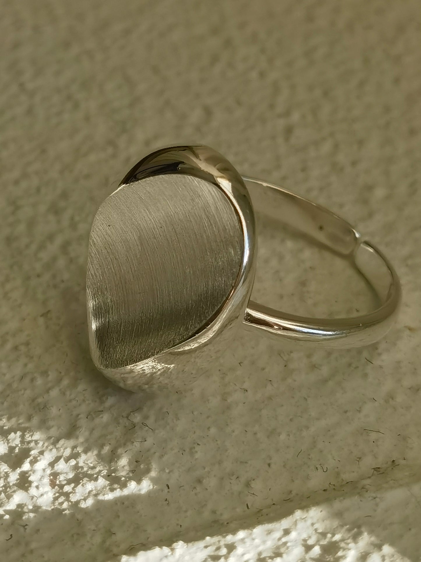 concave ring