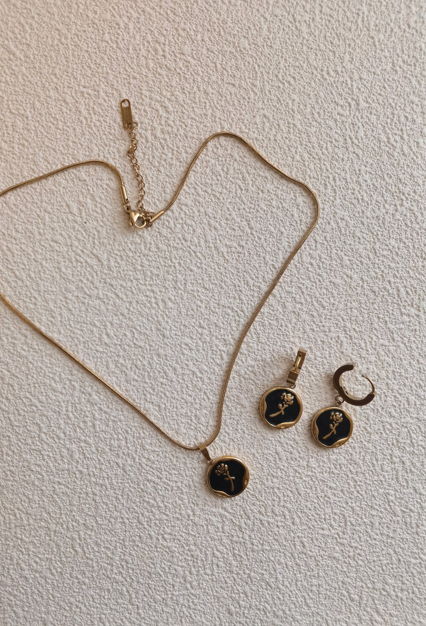 rose pendant set