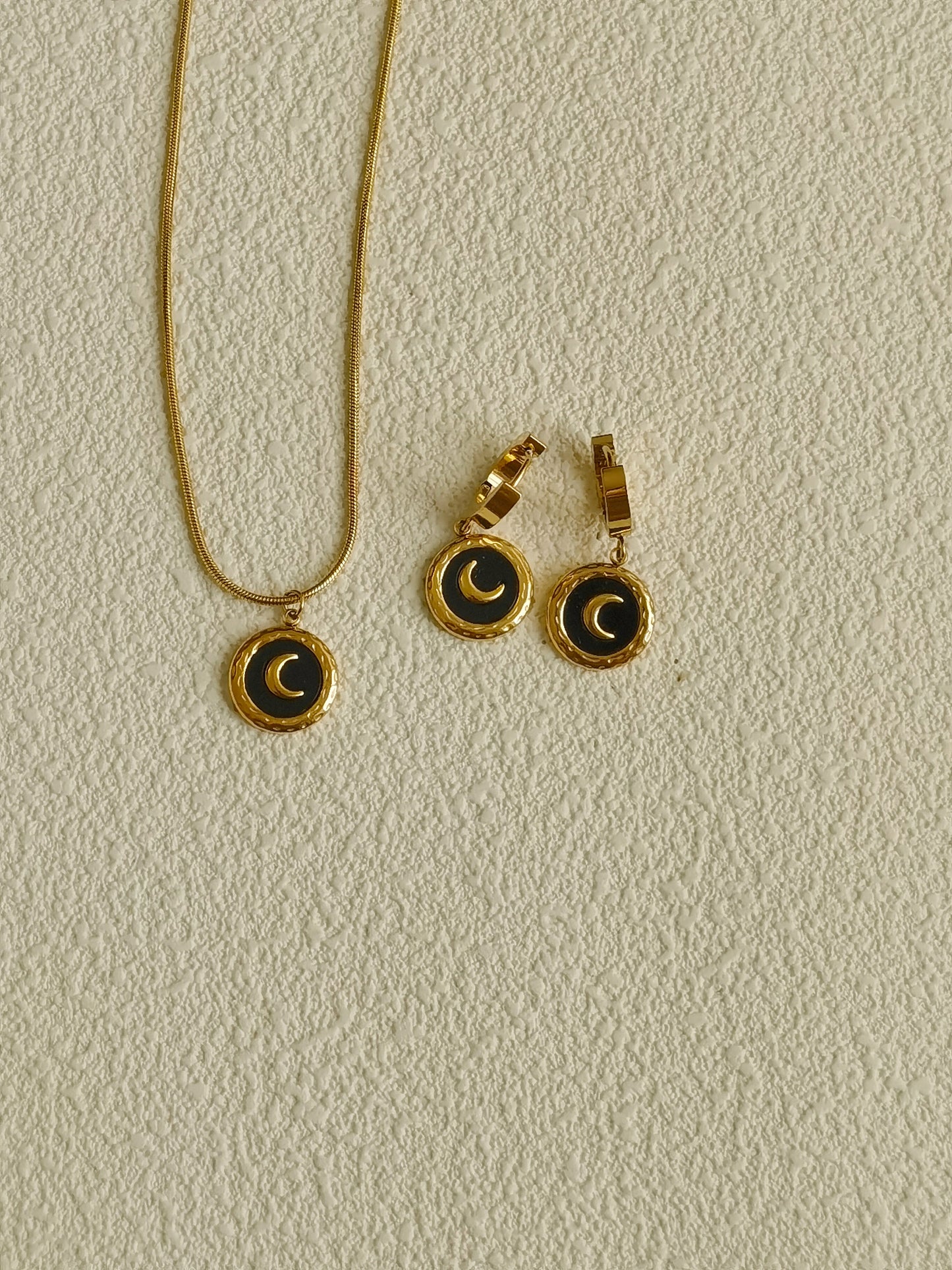 moon pendant set